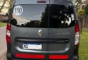 Utilitarios - Renault kangoo 2024 Nafta 42000Km - En Venta