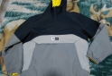Indumentaria - Campera dc igual a nueva - En Venta