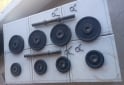 Deportes - Excelente Par de Mancuernas Macizas con Topes y 8 Discos de Fundici�n - En Venta