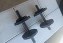 Deportes - Excelente Par de Mancuernas Macizas con Topes y 8 Discos de Fundici�n - En Venta