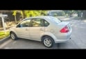 Autos - Ford Fiesta 2009 Nafta 250000Km - En Venta