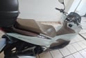 Motos - Honda PCX- DLX 2022 Nafta 27000Km - En Venta