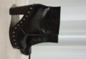 Indumentaria - Botas de cuero con tachas - En Venta