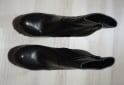 Indumentaria - Botas de cuero con tachas - En Venta