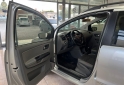 Autos - Volkswagen SURAN HIGHLINE 2015 Nafta 110000Km - En Venta