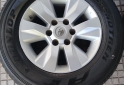 Accesorios para Autos - Llantas 17 Toyota Hilux SRV Muy buenas $.1.400.000 las 4. NO BAJO PRECIO - En Venta