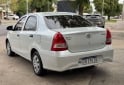 Autos - Toyota Etios 2023 GNC 180000Km - En Venta