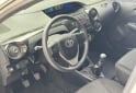 Autos - Toyota Etios 2023 GNC 180000Km - En Venta