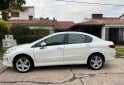 Autos - Peugeot 408 allure plus 2015 Diesel 135000Km - En Venta