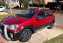 Autos - Toyota Etios cross 2016 Nafta 128000Km - En Venta
