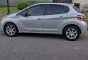 Autos - Peugeot 208 touchscreen 1.5 titul 2014 Nafta 120000Km - En Venta