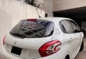 Autos - Peugeot 208 Allure 2014 Nafta 107400Km - En Venta
