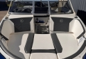 Embarcaciones - Klase A K210 con Mercury 150 - A�o 2021 con 71 Horas de uso! - En Venta