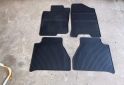 Accesorios para Autos - Alfombra Nissan frontier - En Venta