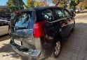 Autos - Peugeot 5008 2014 Nafta 140000Km - En Venta