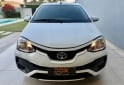 Autos - Toyota Etios 2017 Nafta 80000Km - En Venta
