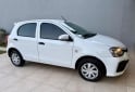 Autos - Toyota Etios 2017 Nafta 80000Km - En Venta