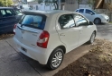 Autos - Toyota Etios 2014 Nafta 120000Km - En Venta