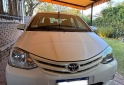 Autos - Toyota Etios xls 4 p 2017 Nafta 60000Km - En Venta
