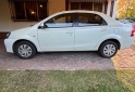 Autos - Toyota Etios xls 4 p 2017 Nafta 60000Km - En Venta
