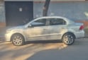 Autos - Volkswagen Voyage Highline 2012 Nafta 216000Km - En Venta