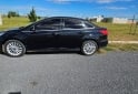 Autos - Ford Focus 4p 2.0  TITANIUNM 2017 Nafta 135000Km - En Venta