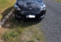 Autos - Ford Focus 4p 2.0  TITANIUNM 2017 Nafta 135000Km - En Venta