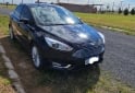 Autos - Ford Focus 4p 2.0  TITANIUNM 2017 Nafta 135000Km - En Venta