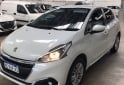 Autos - Peugeot 208 2018 Nafta 124000Km - En Venta
