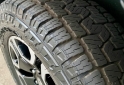 Camionetas - Toyota Hilux srv 2022 Diesel 78000Km - En Venta