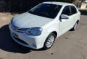 Autos - Toyota Etios 1.5 XLS 2015 Nafta 142000Km - En Venta