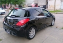 Autos - Peugeot 308 2015 Nafta 184000Km - En Venta
