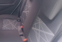 Autos - Ford Fiesta kinetic 2016 GNC 211000Km - En Venta