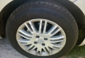 Autos - Fiat Linea 2009 GNC 240000Km - En Venta