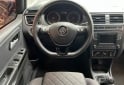 Autos - Volkswagen Suran Highline 2017 Nafta 98000Km - En Venta