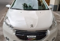 Autos - Peugeot 208 2013 Nafta 130000Km - En Venta