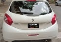 Autos - Peugeot 208 2013 Nafta 130000Km - En Venta