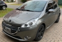 Autos - Peugeot 208 FELINE 2013 Nafta 130000Km - En Venta
