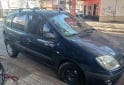 Autos - Renault Scenic 2004 Nafta 210000Km - En Venta