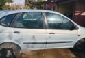Autos - Renault Scenic 2001 Nafta 420000Km - En Venta