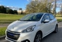 Autos - Peugeot 208 2017 Nafta 93500Km - En Venta
