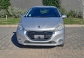 Autos - Peugeot 208 allure 2013 Nafta 126000Km - En Venta