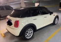 Autos - Mini Sedan 5 puertas 2019 Nafta 57000Km - En Venta