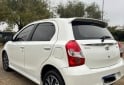 Autos - Toyota ETIOS PLATINUM 2017 Nafta 92500Km - En Venta