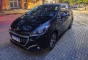 Autos - Peugeot 208 feline 2016 Nafta 83000Km - En Venta