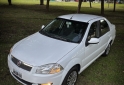 Autos - Fiat Siena 1.4 Palio Corsa gol 2015 Nafta 122000Km - En Venta
