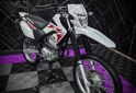 Motos - Honda Tornado xr 250 2024 Nafta 7600Km - En Venta