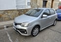 Autos - Toyota Etios 2017 Nafta 103000Km - En Venta