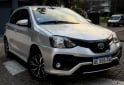 Autos - Toyota XLS 2020 Nafta 48000Km - En Venta