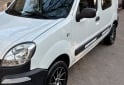 Utilitarios - Renault Kangoo 2017 GNC 180000Km - En Venta